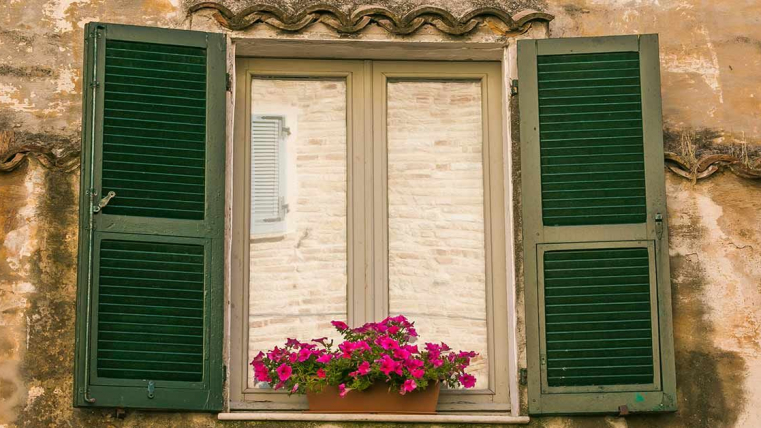 Preisverfall bei unsanierten Immobilien - jetzt ein altes Haus kaufen?